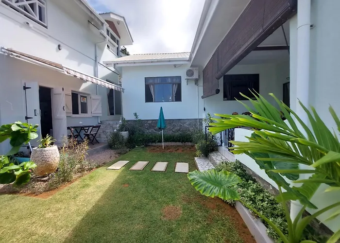 Reef Hills Bed & Breakfast Au Cap (Mahe)