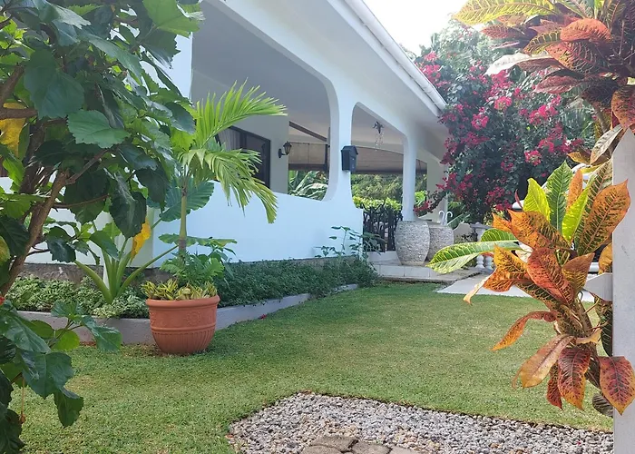 Bed & Breakfast Reef Hills 4*