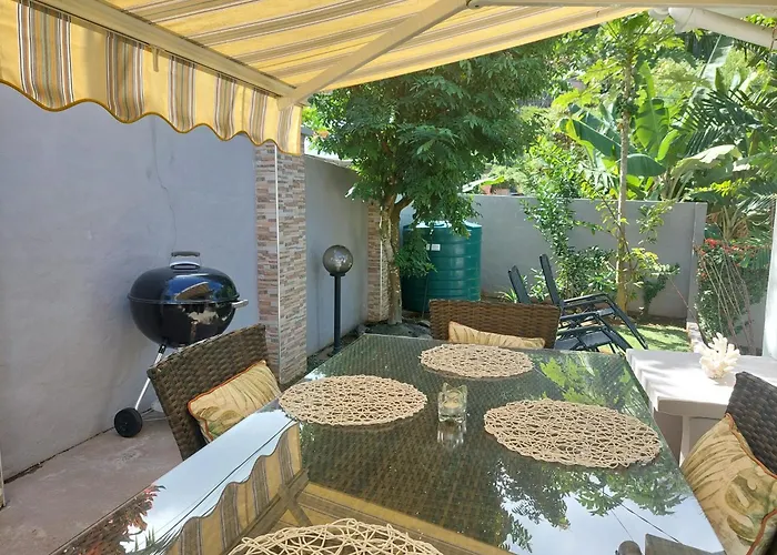 Reef Hills Bed & Breakfast