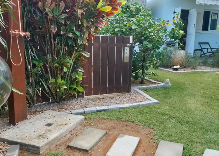 Reef Hills Bed & Breakfast Au Cap (Mahe)